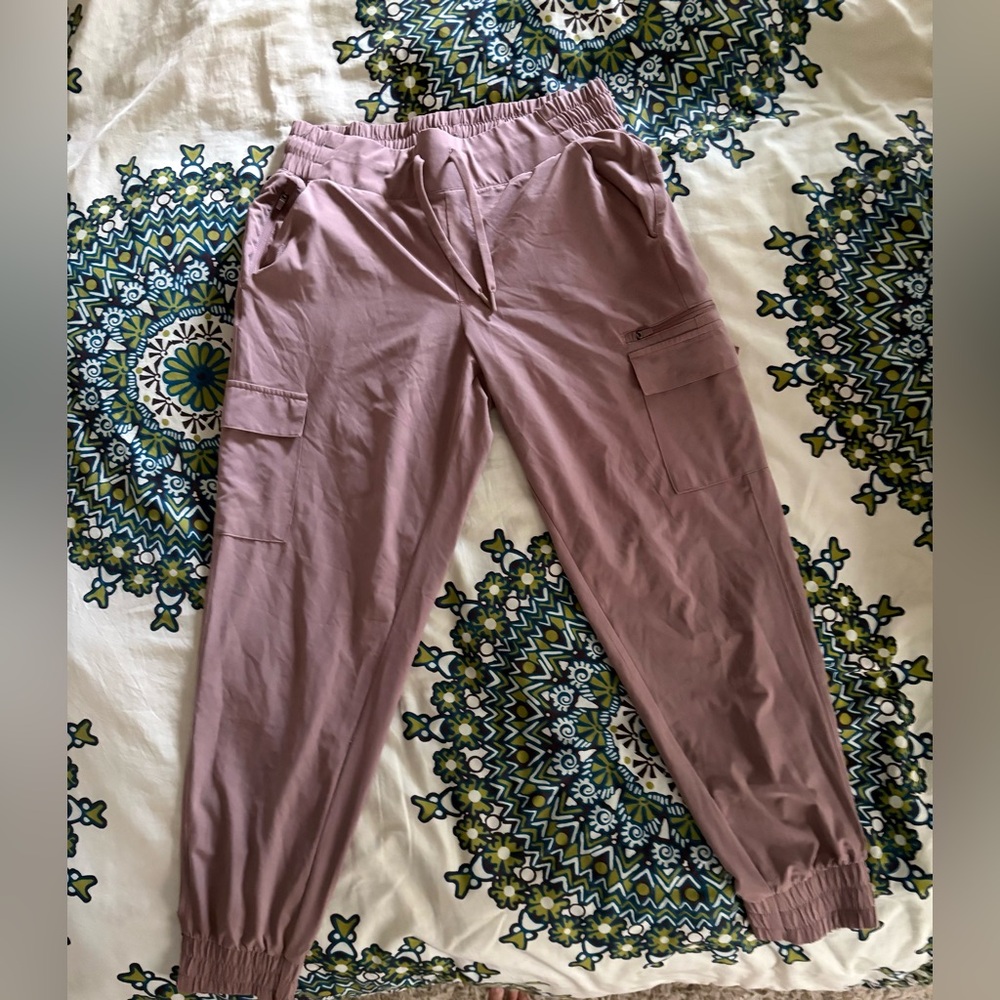 All in motion lightweight pants. Size medium. Flawless condition